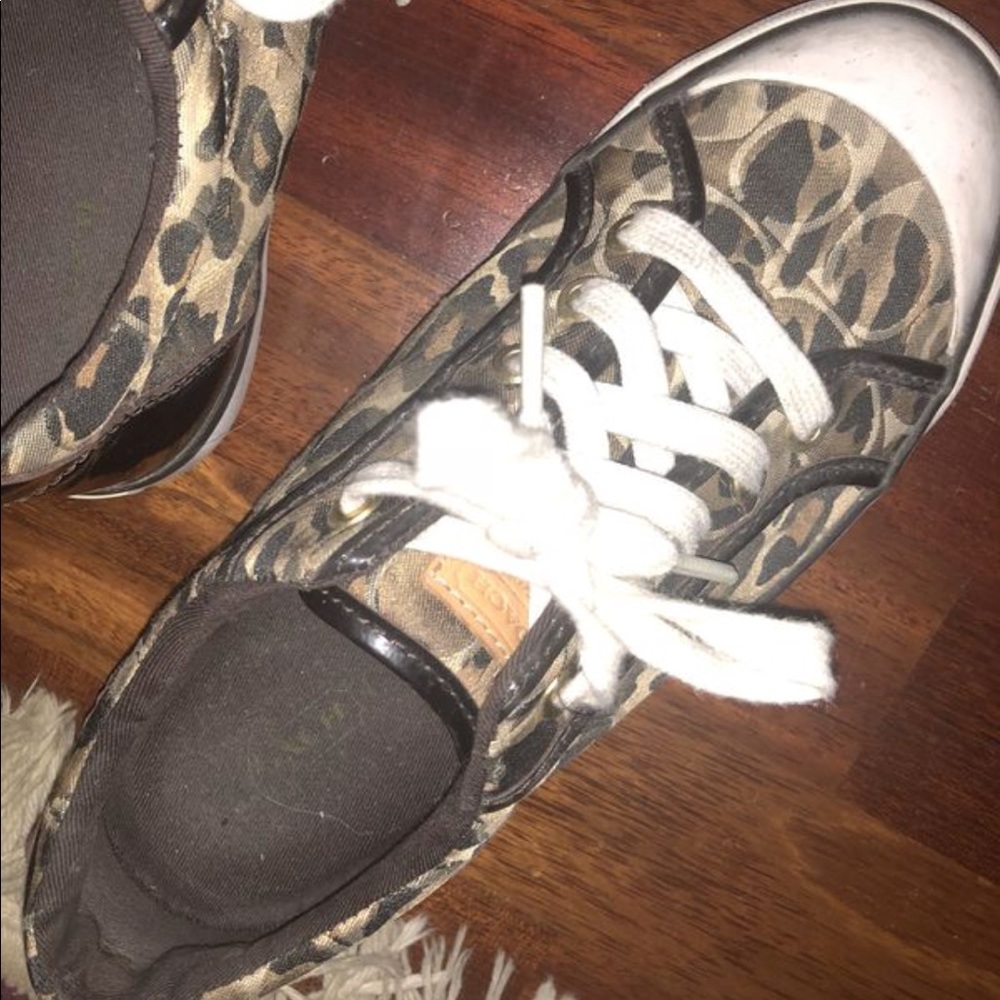 Couch shoes